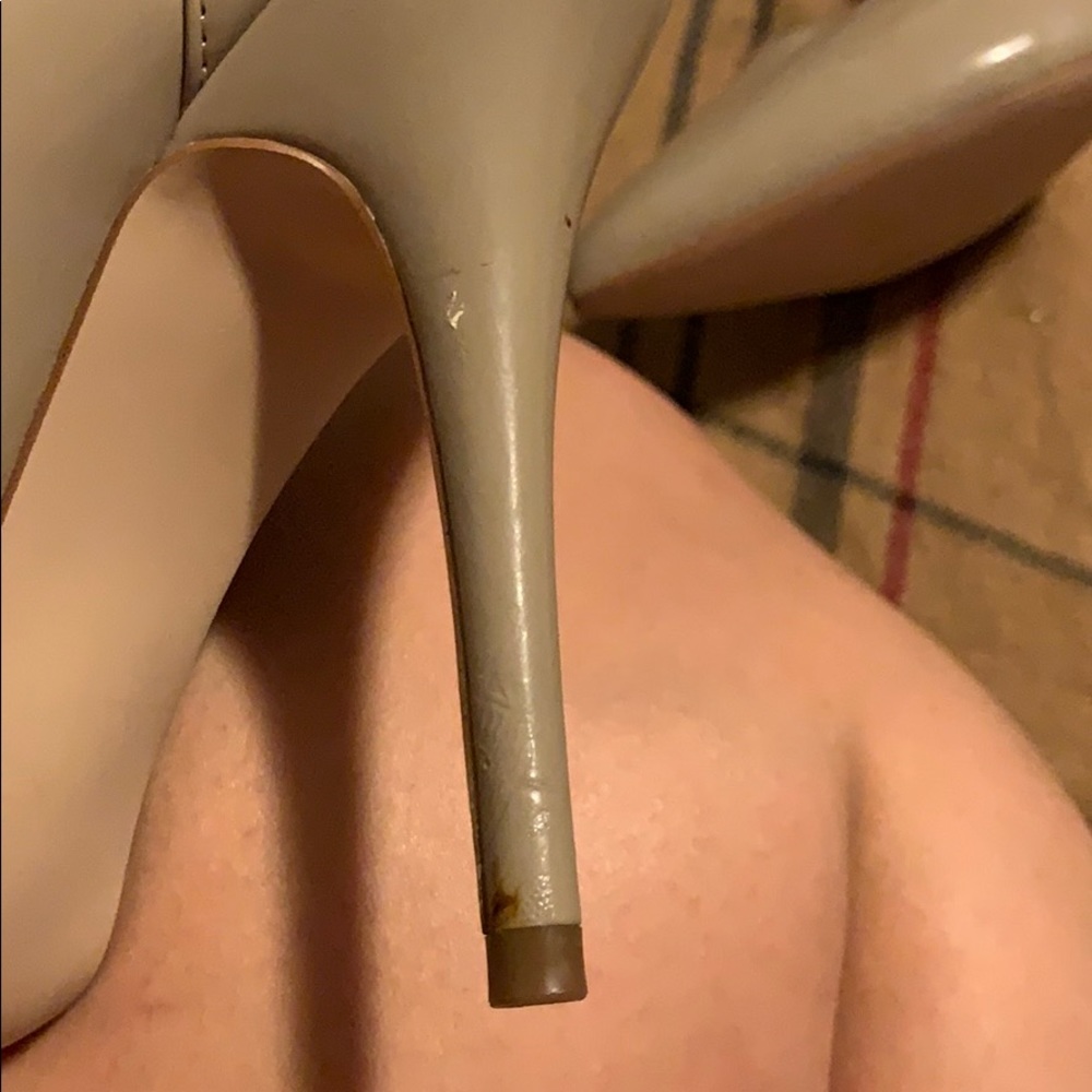 Shoes - Picture 3 of 4